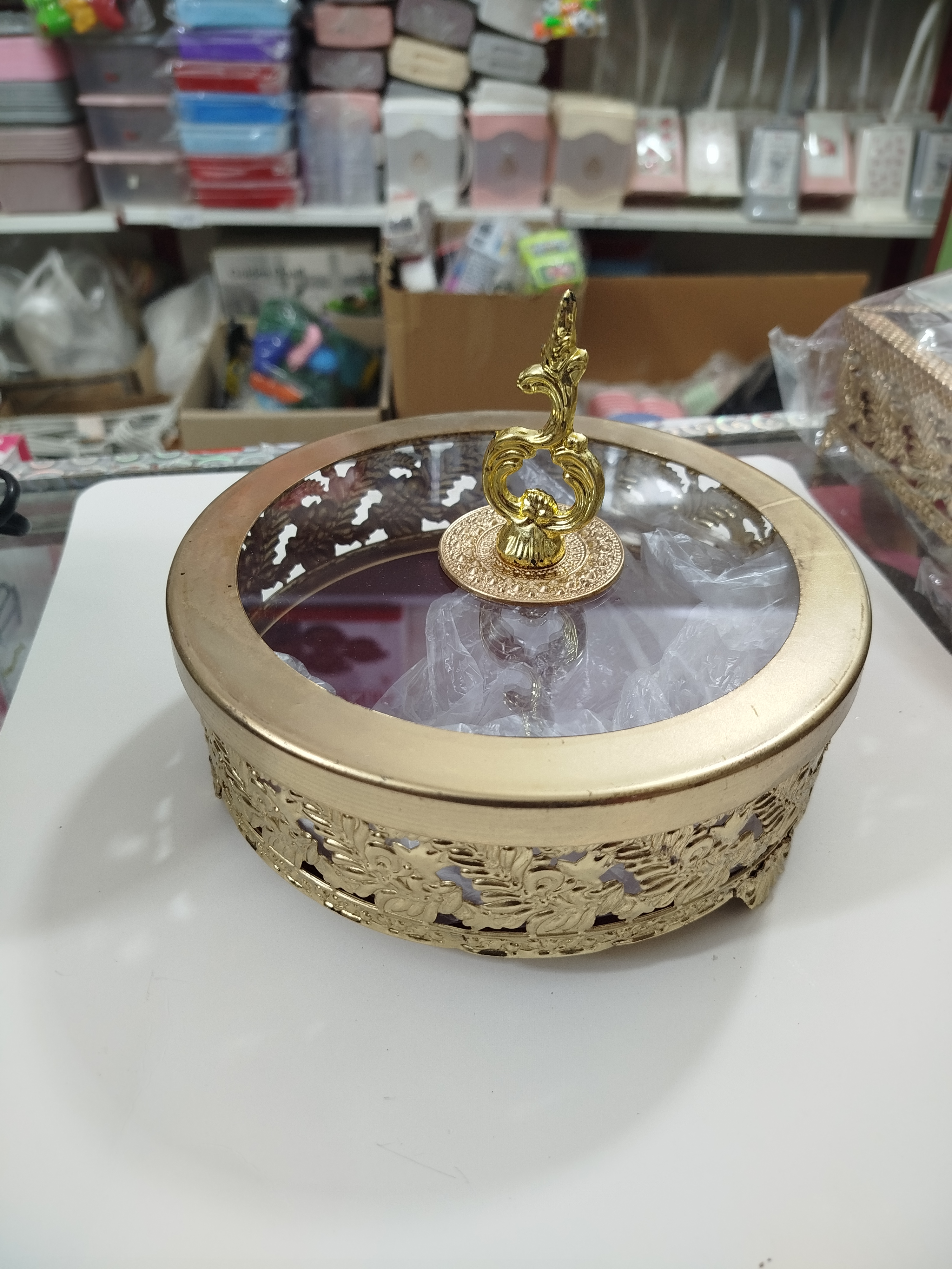 ظروف طلایی